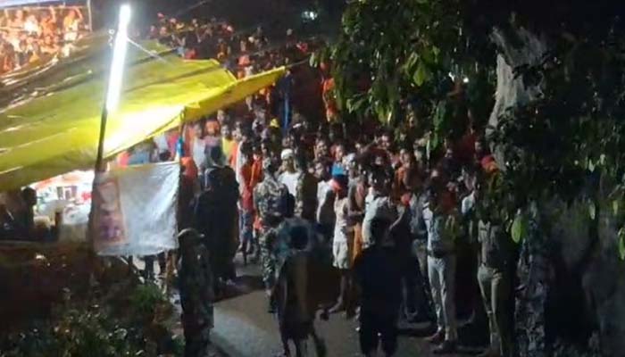 सिद्धेश्वर मंदिर में मची भगदड़, 7 लोगों की मौत सिद्धेश्वर मंदिर में मची भगदड़, 7 लोगों की मौत
