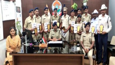 रायपुर पुलिस द्वारा माह जुलाई में इन्हें किया गया पुरस्कृत रायपुर पुलिस द्वारा माह जुलाई में इन्हें किया गया पुरस्कृत