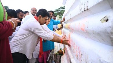 उपमुख्यमंत्री शर्मा ने अमरकंटक में नर्मदा मैय्या और जलेश्वर महादेव मंदिर में की पूजा-अर्चना उपमुख्यमंत्री शर्मा ने अमरकंटक में नर्मदा मैय्या और जलेश्वर महादेव मंदिर में की पूजा-अर्चना