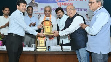 नशे से दूर रहे तो बेहतर, सार्वजनिक स्थानो या परिवारजन के सामने नशा करने से हमे हर हाल में बचना चाहिए: साव नशे से दूर रहे तो बेहतर, सार्वजनिक स्थानो या परिवारजन के सामने नशा करने से हमे हर हाल में बचना चाहिए: साव