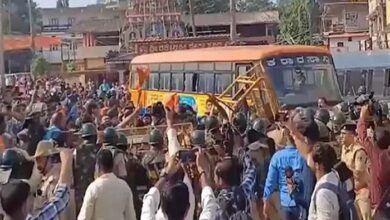 ईद पर तनाव, सड़कों पर उतरे विहिप और बजरंग दल के कार्यकर्ता ईद पर तनाव, सड़कों पर उतरे विहिप और बजरंग दल के कार्यकर्ता