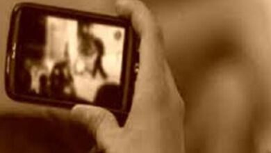 डिप्टी-कमिश्नर के बेटे पर युवती की अश्लील फोटो वायरल करने का आरोप
