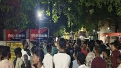पंडाल में रखी गणेश प्रतिमा तोड़ी, नाराज हिंदू संगठनों ने किया थाना घेराव