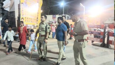 एसएसपी संतोष सिंह देर रात निकले गणेश पंडालों में सुरक्षा व्यवस्था देखने