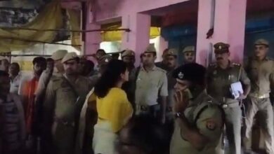 छेड़छाड़ की FIR में टीचर और उसके परिवार की हत्या! जांच में जुटी पुलिस