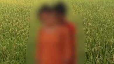प्रेमी जोड़े की लाश मिली, एक ही फंदे पर लटके मिले