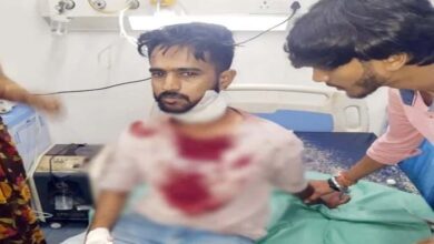 छेड़छाड़, विरोध करने पर चाकू से हमला