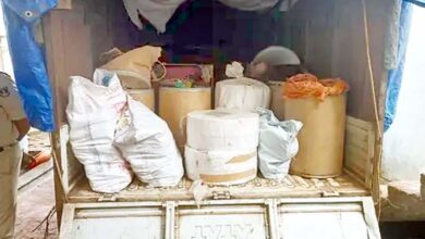जर्दा गुटखा की फैक्ट्री में मारा छापा, 10 गिरफ्तार