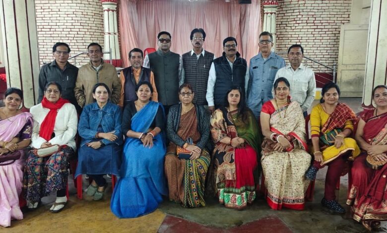 सर्व ब्राह्मण समाज युवक -युवती परिचय सम्मेलन की तैयारी को लेकर हुई बैठक सर्व ब्राह्मण समाज युवक -युवती परिचय सम्मेलन की तैयारी को लेकर हुई बैठक