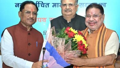 рд╡рд┐рд╕ рдЕрдзреНрдпрдХреНрд╖ рд╕рд┐рдВрд╣ рдиреЗ рдирд╡рдирд┐рд░реНрд╡рд╛рдЪрд┐рдд рд╡рд┐рдзрд╛рдпрдХ рд╕реЛрдиреА рдХреЛ рд╡рд┐рдзрд╛рдирд╕рднрд╛ рд╕рджрд╕реНрдпрддрд╛ рдХреА рджрд┐рд▓рд╛рдИ рд╢рдкрде рд╡рд┐рд╕ рдЕрдзреНрдпрдХреНрд╖ рд╕рд┐рдВрд╣ рдиреЗ рдирд╡рдирд┐рд░реНрд╡рд╛рдЪрд┐рдд рд╡рд┐рдзрд╛рдпрдХ рд╕реЛрдиреА рдХреЛ рд╡рд┐рдзрд╛рдирд╕рднрд╛ рд╕рджрд╕реНрдпрддрд╛ рдХреА рджрд┐рд▓рд╛рдИ рд╢рдкрде