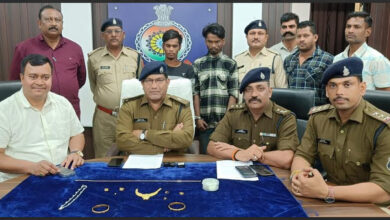  शातिर नबकजन चोर चढ़ा दुर्ग पुलिस के हत्थे, सोने चांदी के जेवरात साहित ई-रिक्शा जप्त