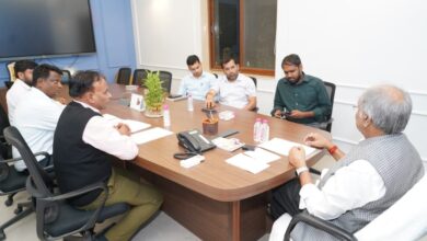 राजधानी में यातायात को सुगम बनाने सांसद बृजमोहन ने ली महत्वपूर्ण समीक्षा बैठक