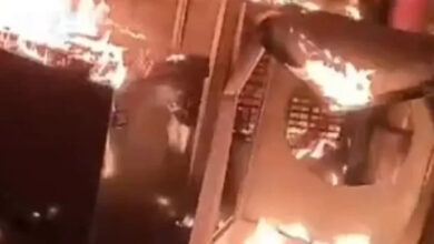 अज्ञात बदमाशों ने लगाया दुकान में आग, जाँच में जुटी पुलिस