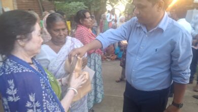 рдХрд▓реЗрдХреНрдЯрд░ рдкрд╣реБрдВрдЪреЗ рдорд╛рдирд╛ рд╕реНрдерд┐рдд рдкреАрдПрд▓ рд╣реЛрдо, рдирд┐рд╡рд╛рд╕рд░рдд рд╡реГрджреНрдз рдорд╣рд┐рд▓рд╛рдУрдВ рд╕реЗ рдХреА рдореБрд▓рд╛рдХрд╛рдд рдХрд▓реЗрдХреНрдЯрд░ рдкрд╣реБрдВрдЪреЗ рдорд╛рдирд╛ рд╕реНрдерд┐рдд рдкреАрдПрд▓ рд╣реЛрдо, рдирд┐рд╡рд╛рд╕рд░рдд рд╡реГрджреНрдз рдорд╣рд┐рд▓рд╛рдУрдВ рд╕реЗ рдХреА рдореБрд▓рд╛рдХрд╛рдд