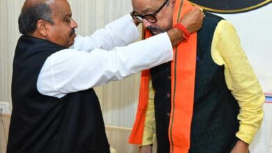 राज्यपाल डेका से विधायक पुरंदर ने की सौजन्य मुलाकात