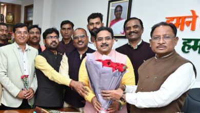 मुख्यमंत्री से छत्तीसगढ़ प्रदेश शौंडिक समाज के प्रतिनिधि मंडल ने की भेंट मुख्यमंत्री से छत्तीसगढ़ प्रदेश शौंडिक समाज के प्रतिनिधि मंडल ने की भेंट