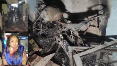 पति-पत्नी के बीच झगड़ा सुलझाने पहुंची पुलिस हुई आग के शिकर, आग लगाने वाले पति की जलकर हुई मौत