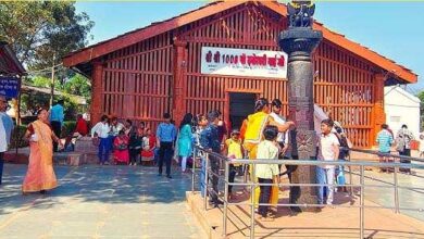 नव वर्ष 2025 की शुरुआत से पहले बड़ी संख्या में श्रद्धालु पहुंच रहे मां दंतेश्वरी मंदिर नव वर्ष 2025 की शुरुआत से पहले बड़ी संख्या में श्रद्धालु पहुंच रहे मां दंतेश्वरी मंदिर