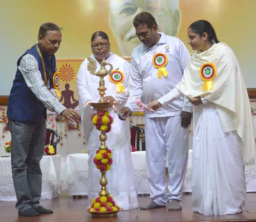 मनुष्य की बेलगाम इच्छाएं तनाव पैदा कर रही हैं – ब्रह्माकुमारी चन्द्रकला दीदी मनुष्य की बेलगाम इच्छाएं तनाव पैदा कर रही हैं – ब्रह्माकुमारी चन्द्रकला दीदी