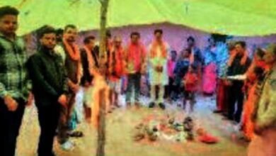 एक ही परिवार के धर्मांतरित 7 सदस्यों ने की घर वापसी एक ही परिवार के धर्मांतरित 7 सदस्यों ने की घर वापसी