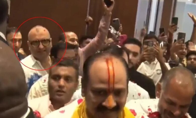 दुबई में प्रदीप मिश्रा की कथा में पहुंचे महादेव सट्टा एप के प्रमोटर सौरभ चंद्राकर-रवि उप्पल दुबई में प्रदीप मिश्रा की कथा में पहुंचे महादेव सट्टा एप के प्रमोटर सौरभ चंद्राकर-रवि उप्पल