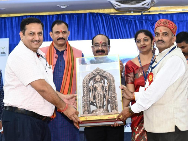 होम्योपैथी प्रतिरोधक क्षमता बढ़ाकर रोगों को ठीक करने में सक्षम : उपमुख्यमंत्री साव होम्योपैथी प्रतिरोधक क्षमता बढ़ाकर रोगों को ठीक करने में सक्षम : उपमुख्यमंत्री साव