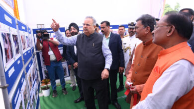 विधानसभा के रजत जयंती वर्ष में स्मृतियां छायाचित्रों की प्रदर्शनी का शुभारंभ विधानसभा के रजत जयंती वर्ष में स्मृतियां छायाचित्रों की प्रदर्शनी का शुभारंभ