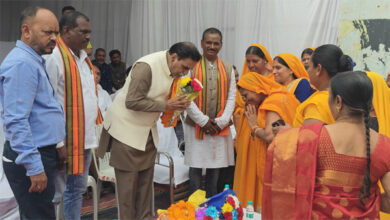 विधायक मूणत का विकास रथ संत रविदास वार्ड में, अंदरूनी सड़कों-गलियों के लिए पौने 3 करोड़ का काम शुरू