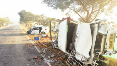 होंडा अमेज कार और पिकअप की टक्कर में चार लोगों की मौत, एक गंभीर