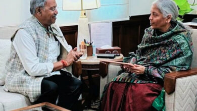 केंद्रीय वित्तमंत्री से मिले सांसद बृजमोहन केंद्रीय वित्तमंत्री से मिले सांसद बृजमोहन