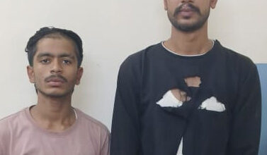 एक नाबालिग समेत तीन गिरफ्तार, भाइयो पर किया था चाकू से हमला एक नाबालिग समेत तीन गिरफ्तार, भाइयो पर किया था चाकू से हमला