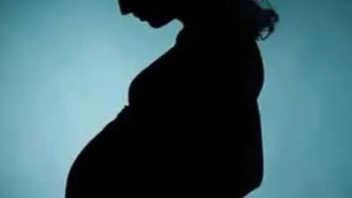 8 वीं की छात्रा हुई 7 माह की गर्भवती, अधीक्षिका को कारण बताओ नोटिस