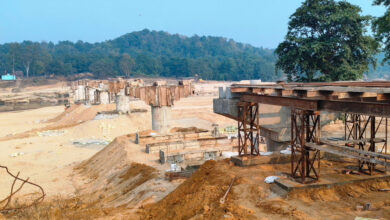 सनावल को झारखंड से जोडऩे कन्हर नदी पर तेजी से चल रहा पुल का काम