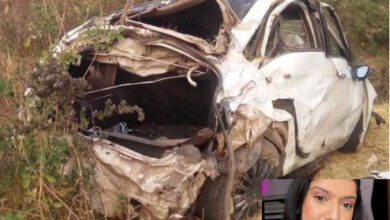 कार टकराई डिवाइडर से, दो युवतियों की मौत, युवक गंभीर कार टकराई डिवाइडर से, दो युवतियों की मौत, युवक गंभीर