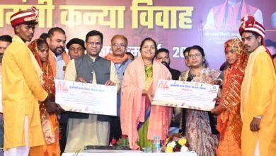 148 जोड़ें दाम्पत्य बंधन में बंधे, मंत्री राजवाड़े ने दिया आशीर्वाद