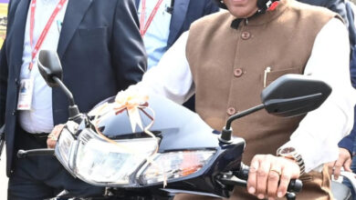 वाहन चलाते समय यातायात नियमों का करें अवश्य पालन – मुख्यमंत्री साय वाहन चलाते समय यातायात नियमों का करें अवश्य पालन – मुख्यमंत्री साय