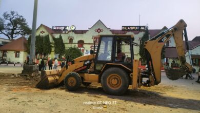 рдмрд┐рд▓рд╛рд╕рдкреБрд░ рд╕реНрдЯреЗрд╢рди рдореЗрдВ рдкреБрдирд░реНрд╡рд┐рдХрд╛рд╕ рдХрд╛рд░реНрдп рдкреНрд░рдЧрддрд┐ рдкрд░ рдЕрдирд╛рд░рдХреНрд╖рд┐рдд рдЯрд┐рдХрдЯ рдШрд░ рд╢реАрдШреНрд░ рдЧреЗрдЯ рдирдВ 1 рдХреЗ рдкрд╛рд╕ рд╕реНрдерд┐рдд рдкрд░ рд╣реЛрдЧрд╛ рд╕реНрдерд╛рдирд╛рдВрддрд░рд┐рдд рдмрд┐рд▓рд╛рд╕рдкреБрд░ рд╕реНрдЯреЗрд╢рди рдореЗрдВ рдкреБрдирд░реНрд╡рд┐рдХрд╛рд╕ рдХрд╛рд░реНрдп рдкреНрд░рдЧрддрд┐ рдкрд░ рдЕрдирд╛рд░рдХреНрд╖рд┐рдд рдЯрд┐рдХрдЯ рдШрд░ рд╢реАрдШреНрд░ рдЧреЗрдЯ рдирдВ 1 рдХреЗ рдкрд╛рд╕ рд╕реНрдерд┐рдд рдкрд░ рд╣реЛрдЧрд╛ рд╕реНрдерд╛рдирд╛рдВрддрд░рд┐рдд