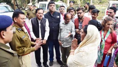 पुलिस ने दिलाया 15 दिन में गिरफ्तारी का भरोसा,तब जाकर यश के अंतिम संस्कार के लिए हुए तैयार पुलिस ने दिलाया 15 दिन में गिरफ्तारी का भरोसा,तब जाकर यश के अंतिम संस्कार के लिए हुए तैयार