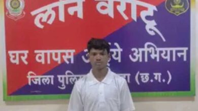 तीन लाख के ईनामी नक्सली डिप्टी कमांडर हुर्रा ने किया आत्मसमर्पण तीन लाख के ईनामी नक्सली डिप्टी कमांडर हुर्रा ने किया आत्मसमर्पण