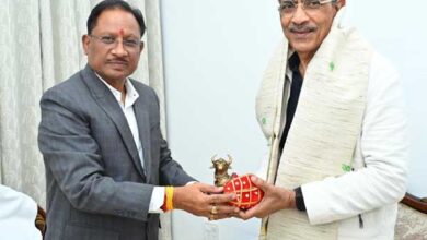 मुख्यमंत्री साय से सुप्रसिद्ध फिल्म निर्माता एवं निर्देशक प्रकाश झा ने की सौजन्य मुलाकात