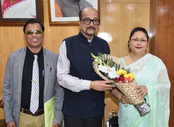 राज्यपाल डेका से डीजीएम सहरिया ने भेंट की राज्यपाल डेका से डीजीएम सहरिया ने भेंट की