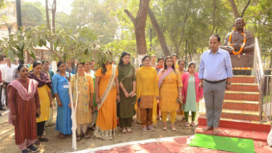 कलेक्टर ने राष्ट्रपिता की प्रतिमा पर माल्यार्पण कर किया नमन, नशामुक्ति को लेकर दिलाई शपथ