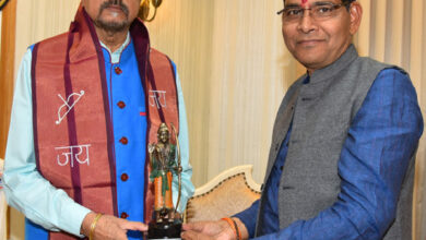 राज्यपाल डेका से खेल मंत्री वर्मा ने सौजन्य भेंट की