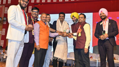 छत्तीसगढ़ रत्न से सम्मानित हुए छत्तीसगढ़ सराफा एसोसिएशन के अध्यक्ष कमल सोनी छत्तीसगढ़ रत्न से सम्मानित हुए छत्तीसगढ़ सराफा एसोसिएशन के अध्यक्ष कमल सोनी