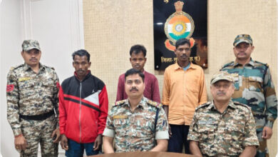 नक्सली संगठन में सक्रिय 3 नक्सलियों ने किया आत्मसमर्पण
