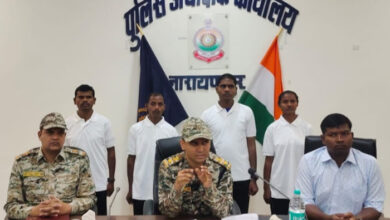 ताड़मेटला घटना में शामिल बड़े कैडर के 4 नक्सलियों ने किया आत्मसमर्पण ताड़मेटला घटना में शामिल बड़े कैडर के 4 नक्सलियों ने किया आत्मसमर्पण