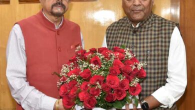 राज्यपाल से विधायकगणों ने सौजन्य भेंट की