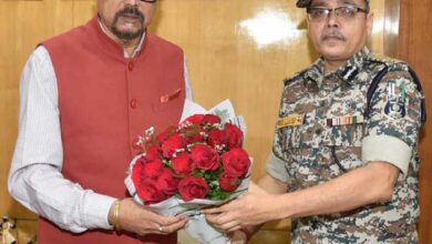 राज्यपाल डेका से एडीजी सिन्हा ने दी नव वर्ष की शुभकामनाएं