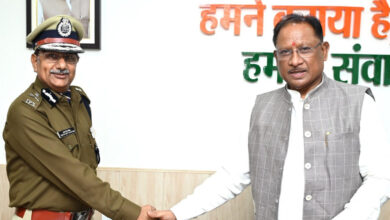 рдореБрдЦреНрдпрдордВрддреНрд░реА рд╕рд╛рдп рд╕реЗ рдирд╡рдирд┐рдпреБрдХреНрдд рдкреБрд▓рд┐рд╕ рдорд╣рд╛рдирд┐рджреЗрд╢рдХ рдЕрд░реБрдг рджреЗрд╡ рдЧреМрддрдо рдиреЗ рдХреА рд╕реМрдЬрдиреНрдп рднреЗрдВрдЯ рдореБрдЦреНрдпрдордВрддреНрд░реА рд╕рд╛рдп рд╕реЗ рдирд╡рдирд┐рдпреБрдХреНрдд рдкреБрд▓рд┐рд╕ рдорд╣рд╛рдирд┐рджреЗрд╢рдХ рдЕрд░реБрдг рджреЗрд╡ рдЧреМрддрдо рдиреЗ рдХреА рд╕реМрдЬрдиреНрдп рднреЗрдВрдЯ