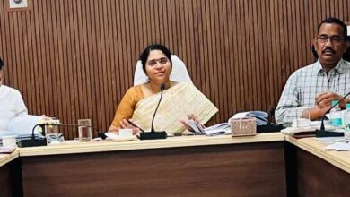 आबकारी सचिव सह आयुक्त संगीता ने की विभागीय कार्यों की समीक्षा, अवैध मदिरा और मादक पदार्थों पर सख्त कार्रवाई के निर्देश आबकारी सचिव सह आयुक्त संगीता ने की विभागीय कार्यों की समीक्षा, अवैध मदिरा और मादक पदार्थों पर सख्त कार्रवाई के निर्देश